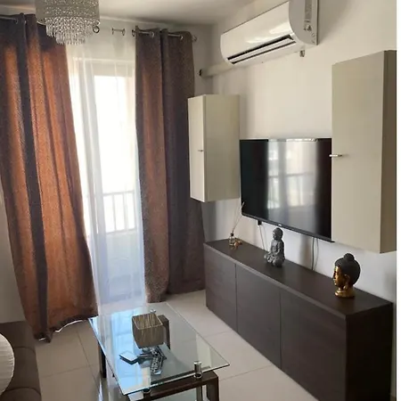 Tedds Cosy 2 Bedroom Pietà