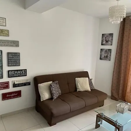 아파트 Tedds Cosy 2 Bedroom Pietà